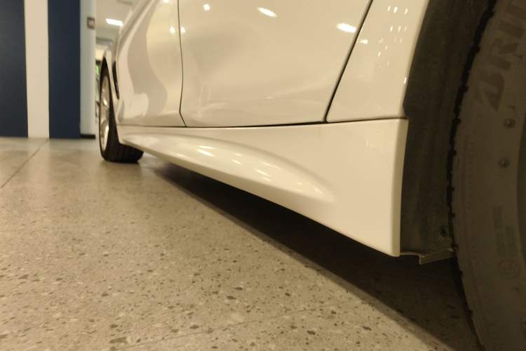 Used BMW 4 Series 2017 425i Gran Coupe Leading Model with M Sport Package Left Side Sill