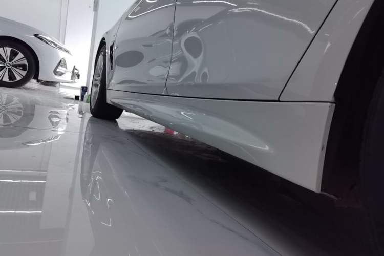 Used BMW 4 Series 2017 425i Gran Coupe Leading Model with M Sport Package Left Side Sill