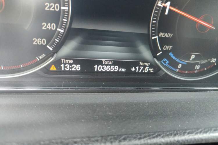 Used BMW 4 Series 2017 425i M Sport Package Odometer Close Up