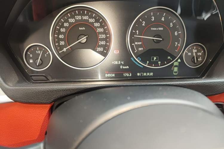 Used BMW 4 Series 2017 425i M Sport Package Odometer Close Up
