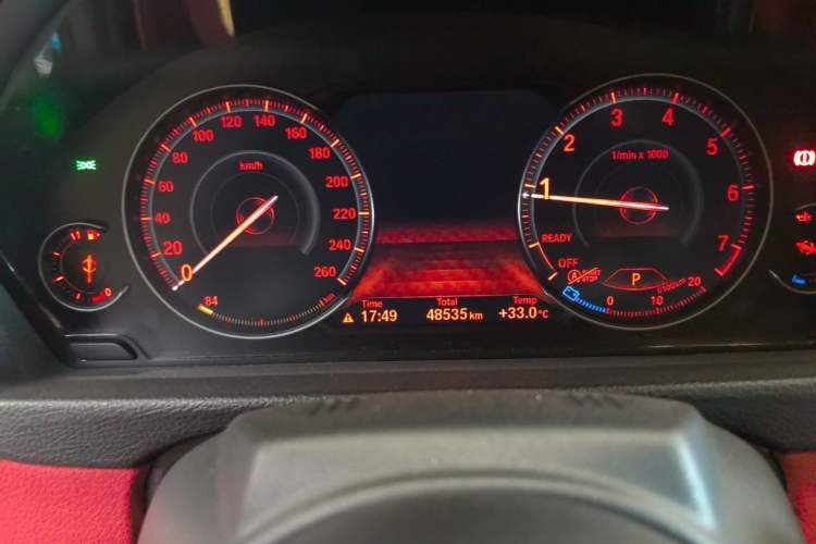 Used BMW 4 Series 2017 430i Convertible M Sport Package Odometer Close Up