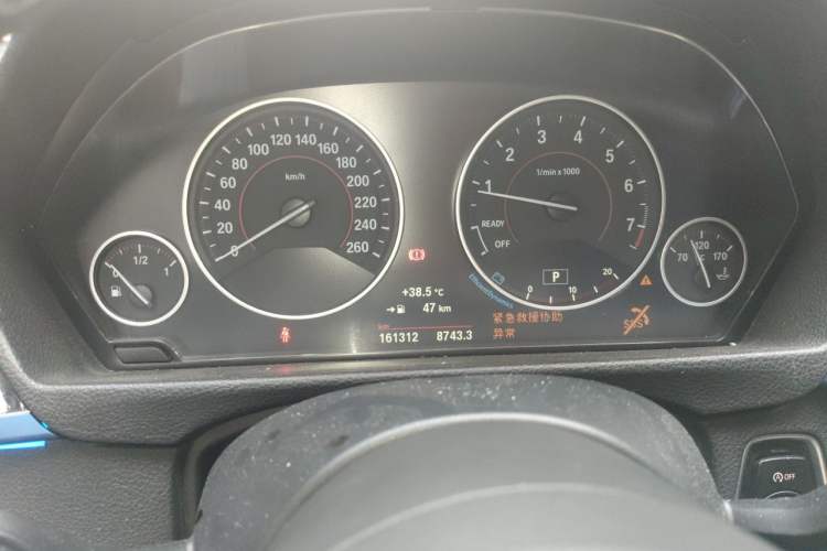 Used BMW 4 Series 2017 425i Gran Coupe Leading Model with M Sport Package Odometer Close Up
