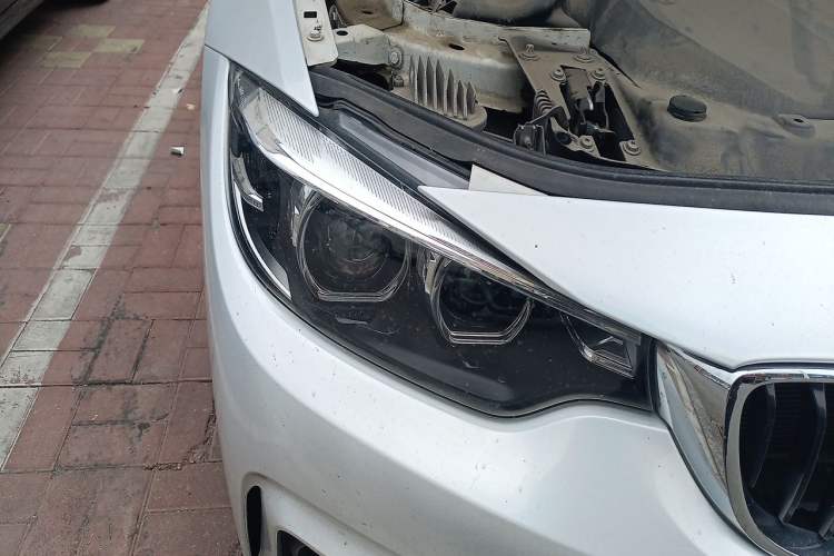 Used BMW 4 Series 2017 425i Gran Coupe Leading Model with M Sport Package Right Front Headlight