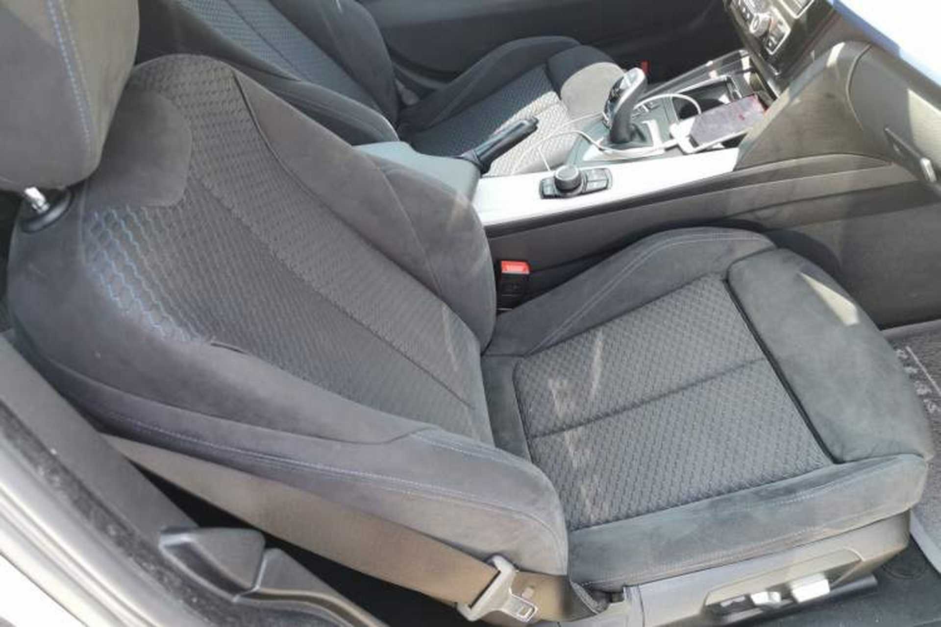 Used BMW 4 Series 2017 425i Gran Coupe Leading Model with M Sport Package Right Front Seat