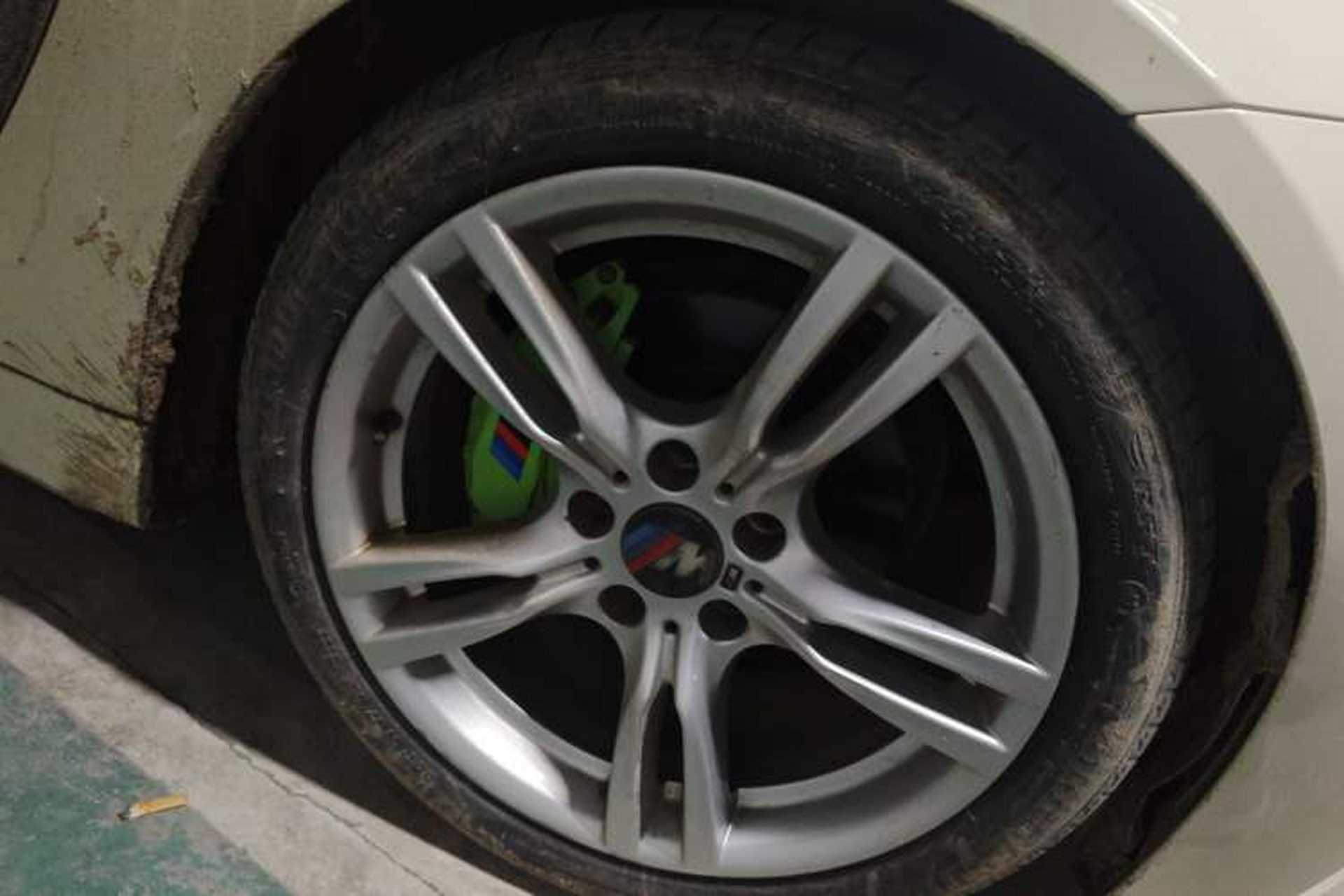 Used BMW 4 Series 2017 425i Convertible M Sport Package Right Front Wheel Hub