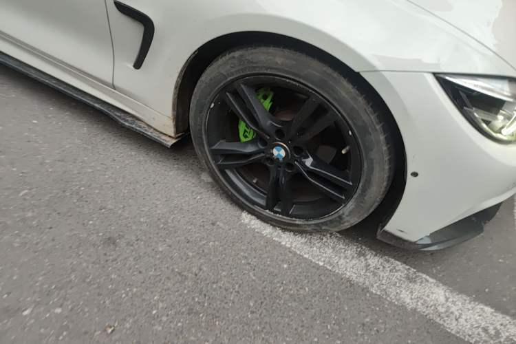 Used BMW 4 Series 2017 425i M Sport Package Right Front Wheel Hub
