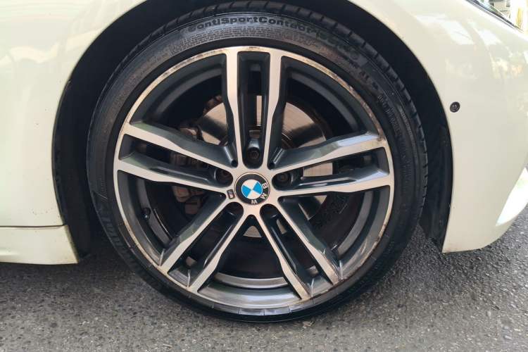 Used BMW 4 Series 2017 430i Gran Coupe M Sport Package Right Front Wheel Hub