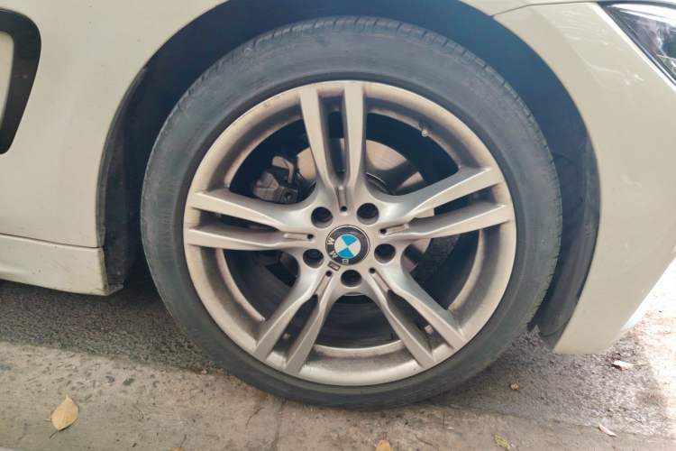 Used BMW 4 Series 2017 425i M Sport Package Right Front Wheel Hub