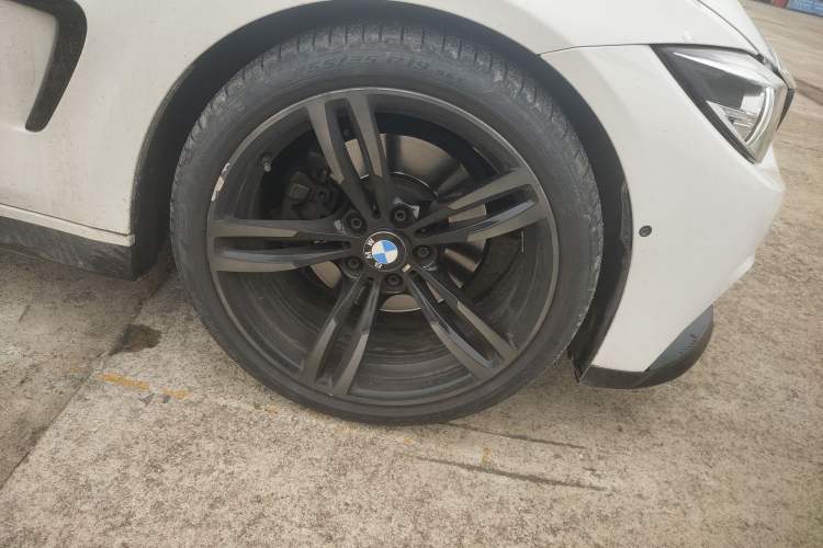 Used BMW 4 Series 2017 430i M Sport Package Right Front Wheel Hub