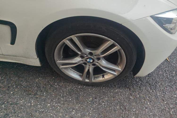Used BMW 4 Series 2017 425i M Sport Package Right Front Wheel Hub