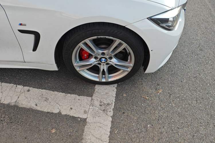 Used BMW 4 Series 2017 425i Gran Coupe Luxury M Sport Package Right Front Wheel Hub
