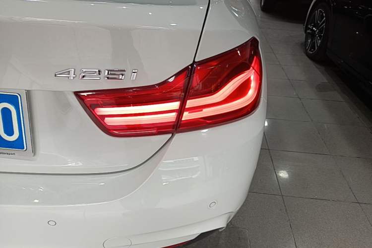 Used BMW 4 Series 2017 425i Gran Coupe Leading Model with M Sport Package Right Rear Taillight