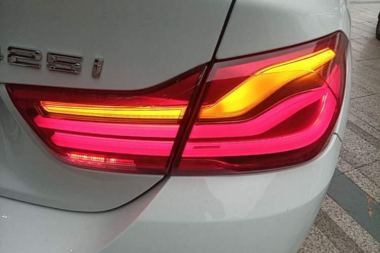 Used BMW 4 Series 2017 425i Gran Coupe Leading Model with M Sport Package Right Rear Taillight