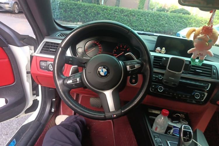 Used BMW 4 Series 2017 425i Convertible M Sport Package Steering Wheel