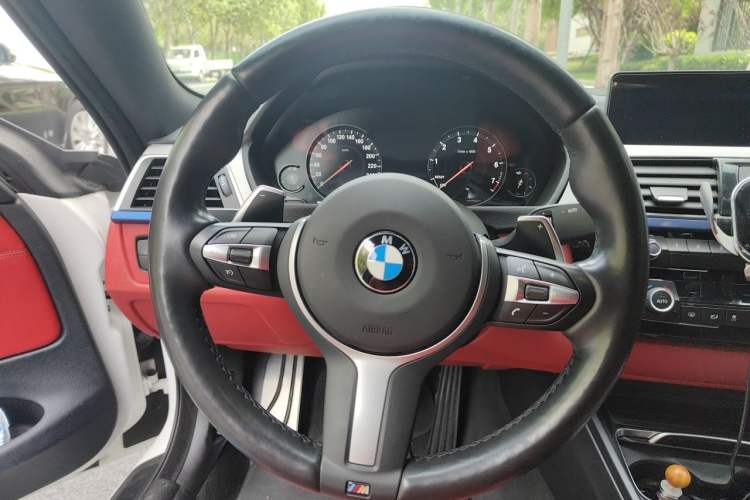 Used BMW 4 Series 2017 425i M Sport Package Steering Wheel