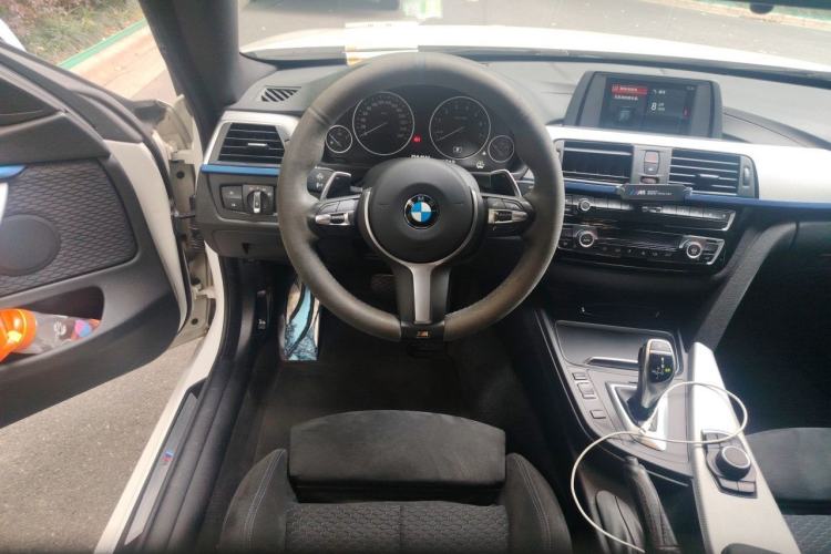 Used BMW 4 Series 2017 425i Gran Coupe Leading Model with M Sport Package Steering Wheel