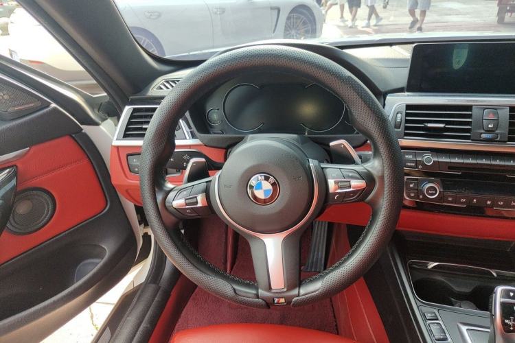 Used BMW 4 Series 2017 430i Convertible M Sport Package Steering Wheel