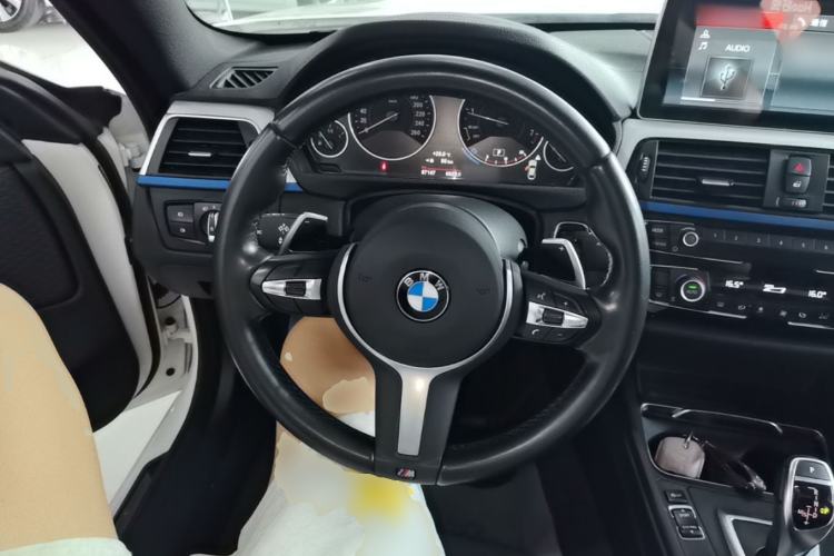 Used BMW 4 Series 2017 425i Gran Coupe Leading Model with M Sport Package Steering Wheel
