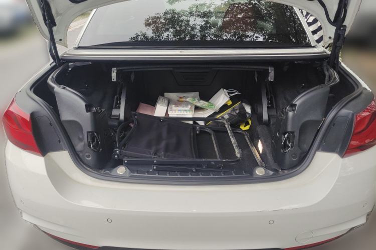 Used BMW 4 Series 2017 425i Convertible M Sport Package Trunk