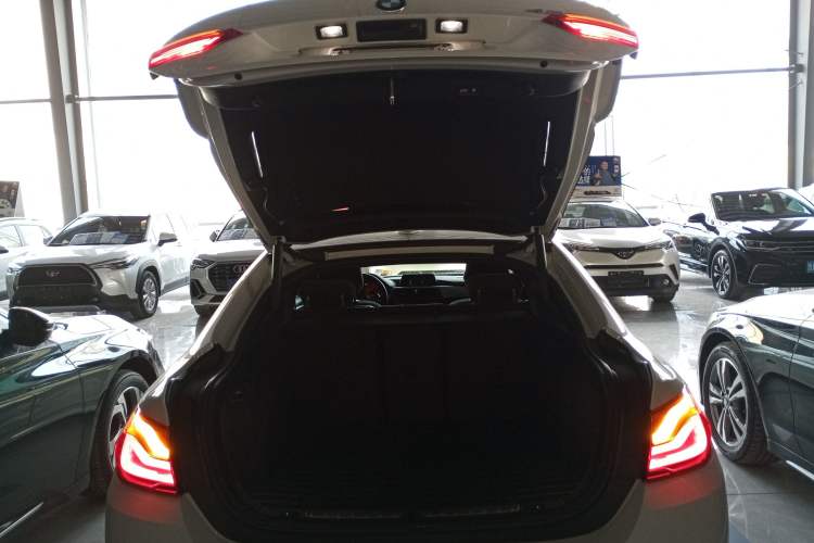 Used BMW 4 Series 2017 425i Gran Coupe Leading Model with M Sport Package Trunk
