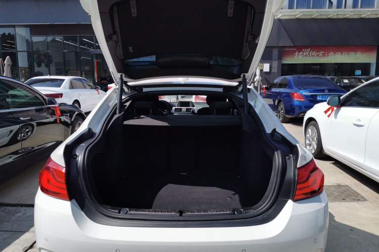 Used BMW 4 Series 2017 425i Gran Coupe Leading Model with M Sport Package Trunk