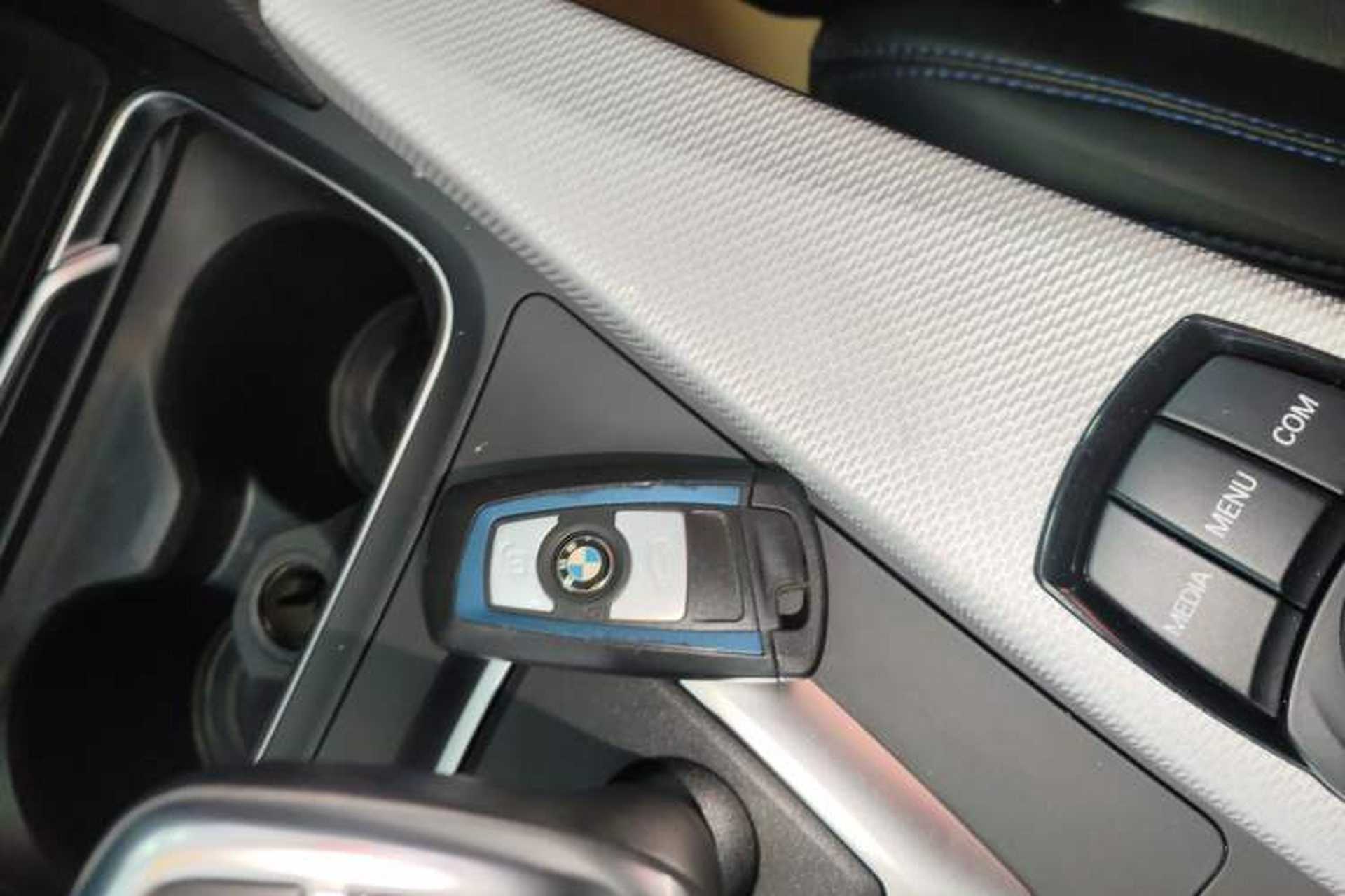 Used BMW 4 Series 2017 425i Gran Coupe Leading Model with M Sport Package Vehicle Key