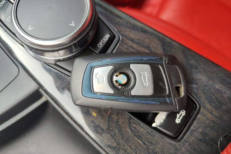 Used BMW 4 Series 2017 430i Convertible M Sport Package Vehicle Key