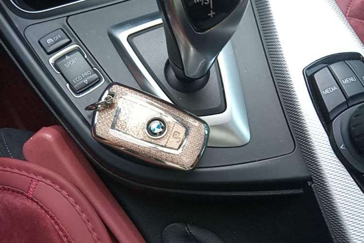 Used BMW 4 Series 2017 425i Gran Coupe Leading Model with M Sport Package Vehicle Key