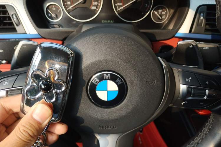 Used BMW 4 Series 2017 425i Convertible M Sport Package Vehicle Key