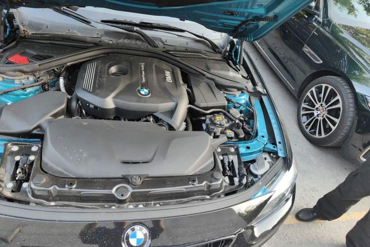Used BMW 4 Series 2019 425i Gran Coupe M Sport Package Engine Bay Left