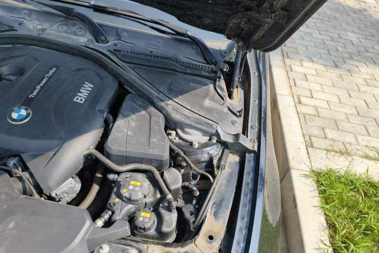 Used BMW 4 Series 2019 425i Gran Coupe M Sport Package Engine Bay Left