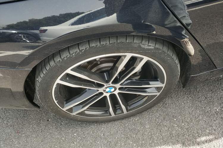 Used BMW 4 Series 2019 430i Gran Coupe M Sport Night Edition Exterior 5