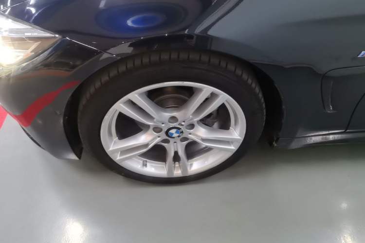 Used BMW 4 Series 2019 425i Gran Coupe M Sport Night Edition Left Front Wheel Hub