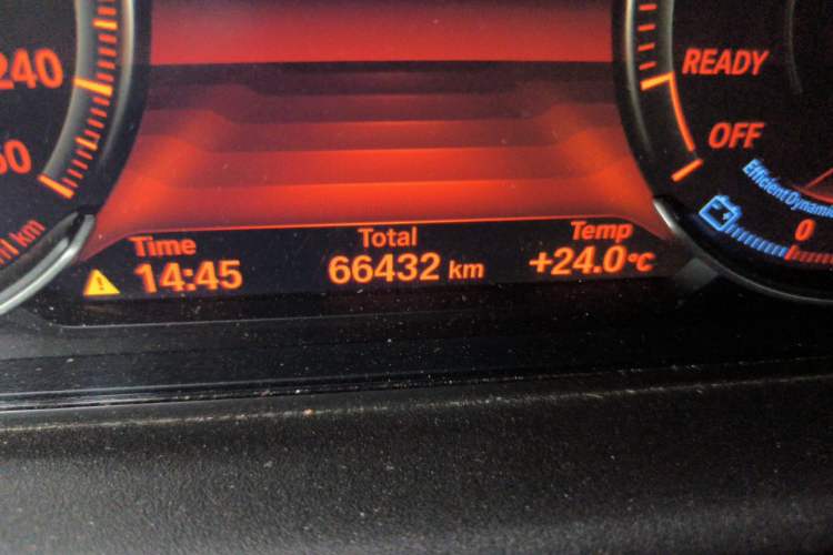 Used BMW 4 Series 2019 425i M Sport Package Odometer Close Up