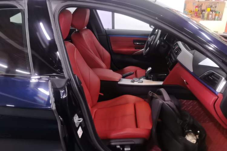 Used BMW 4 Series 2019 425i Gran Coupe M Sport Night Edition Right Front Seat