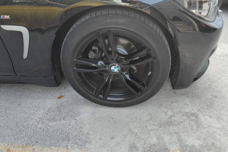 Used BMW 4 Series 2019 425i Gran Coupe M Sport Package Right Front Wheel Hub