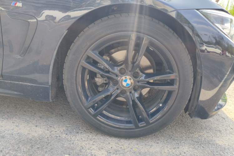 Used BMW 4 Series 2019 425i Gran Coupe M Sport Package Right Front Wheel Hub