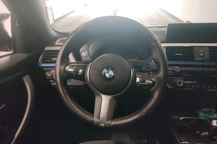 Used BMW 4 Series 2019 425i Gran Coupe M Sport Package Steering Wheel