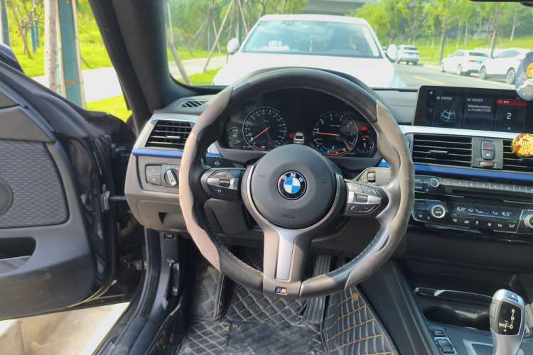Used BMW 4 Series 2019 425i Gran Coupe M Sport Package Steering Wheel