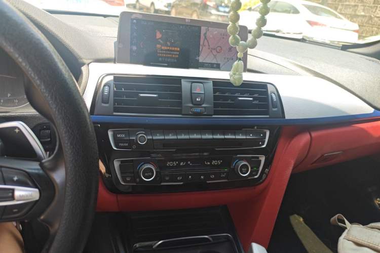 Used BMW 4 Series 2019 425i Convertible M Sport Package Audio And AC Panel