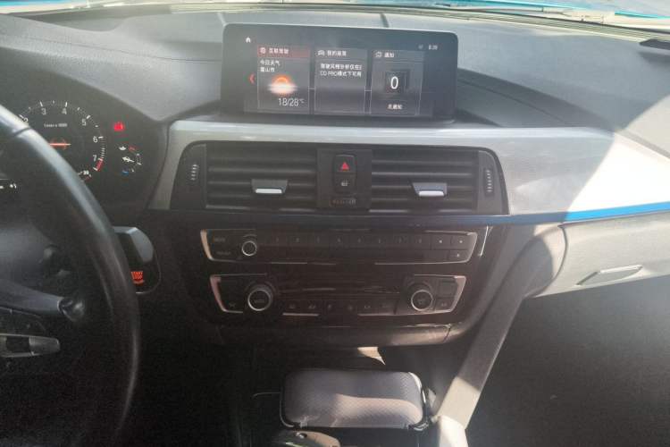 Used BMW 4 Series 2019 425i Gran Coupe M Sport Package Audio And AC Panel