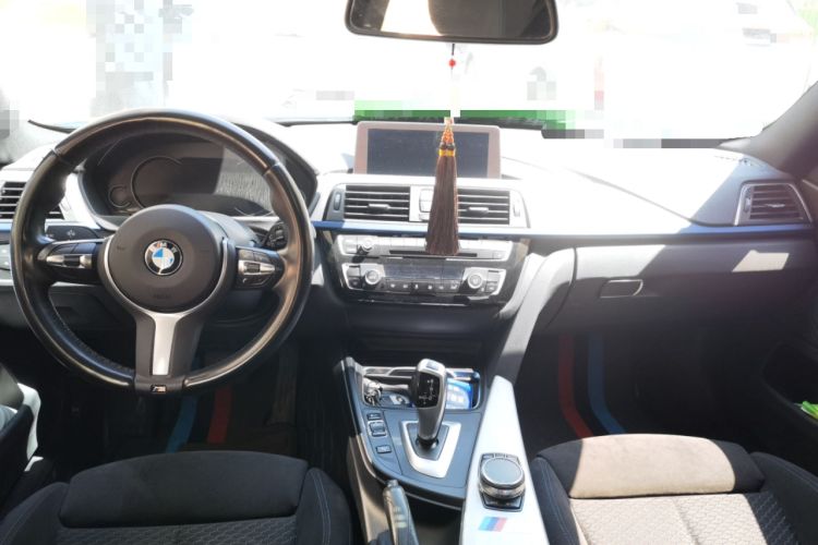 Used BMW 4 Series 2019 425i Gran Coupe M Sport Package Center Console