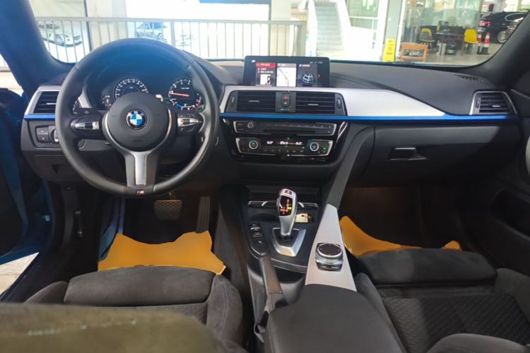 Used BMW 4 Series 2019 425i Gran Coupe M Sport Package Center Console