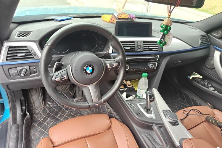 Used BMW 4 Series 2019 425i M Sport Package Center Console