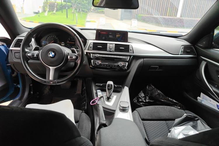 Used BMW 4 Series 2019 425i M Sport Package Center Console