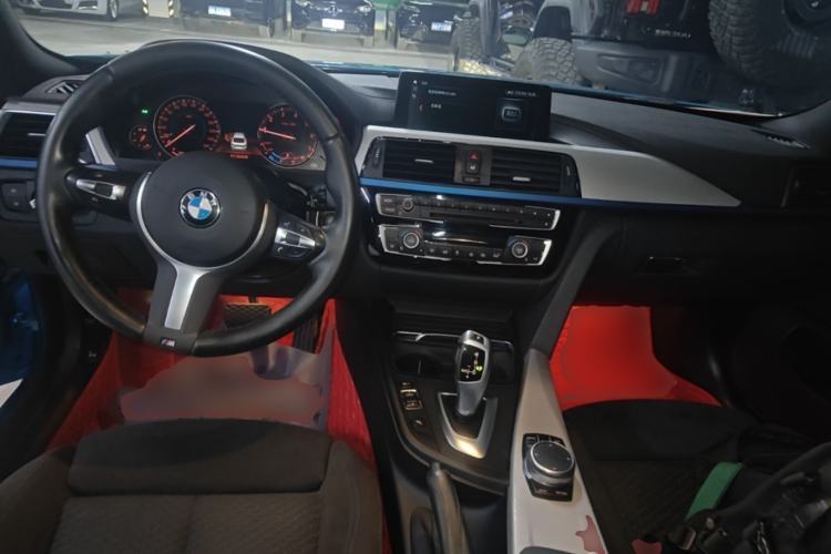 Used BMW 4 Series 2019 425i Gran Coupe M Sport Package Center Console