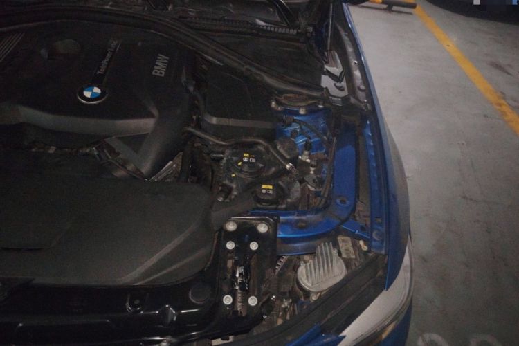 Used BMW 4 Series 2019 425i Gran Coupe M Sport Package Engine Bay Left