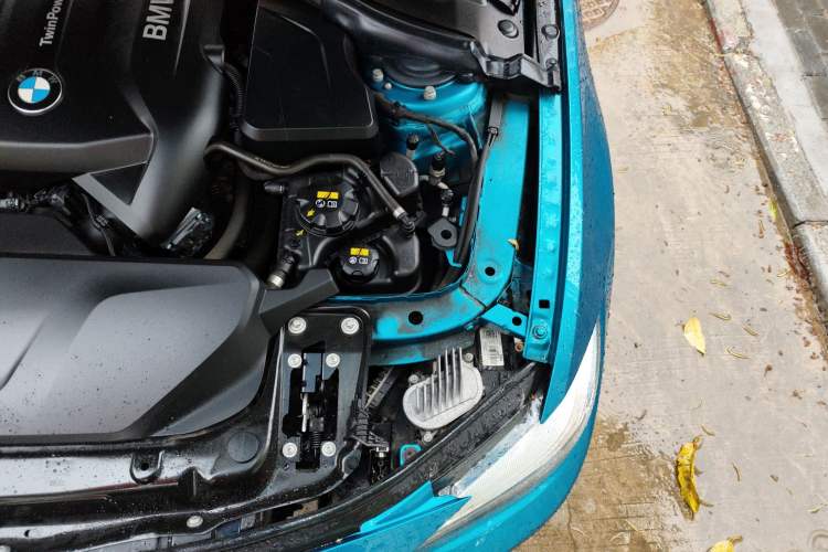 Used BMW 4 Series 2019 425i Gran Coupe M Sport Night Edition Engine Bay Left