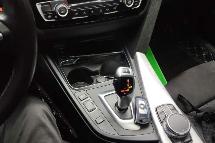 Used BMW 4 Series 2019 425i Gran Coupe M Sport Package Gear Lever