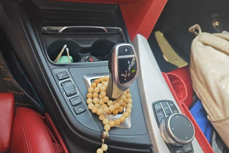 Used BMW 4 Series 2019 425i Convertible M Sport Package Gear Lever